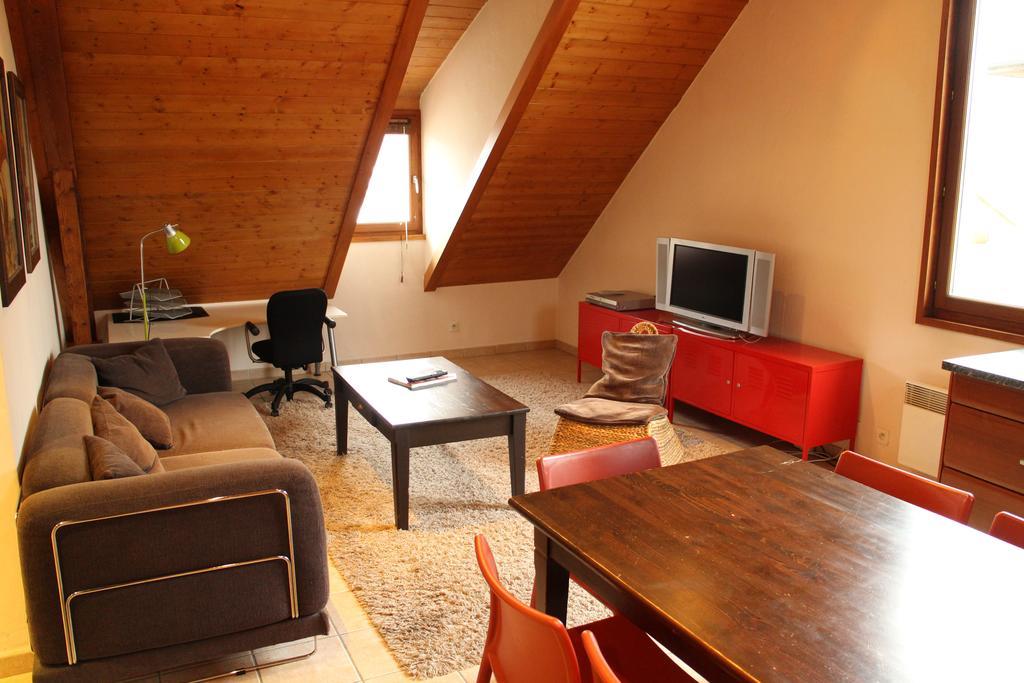 Les Z'Hirondelles Hotel Annecy Room photo