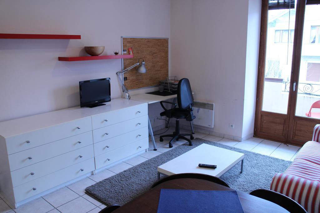 Les Z'Hirondelles Hotel Annecy Room photo