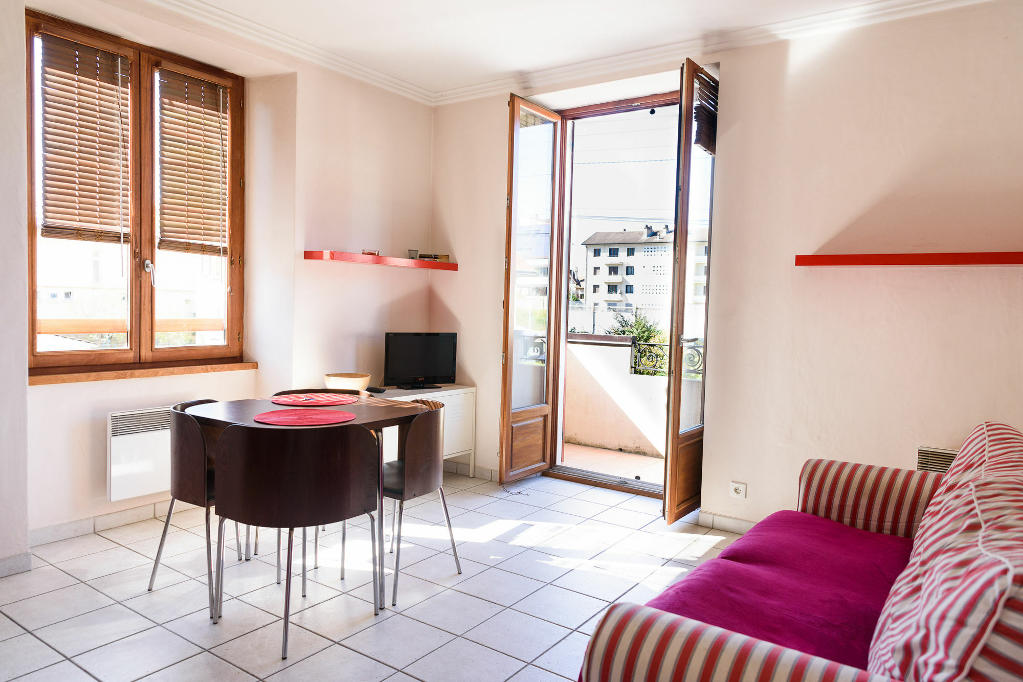 Les Z'Hirondelles Hotel Annecy Exterior photo